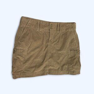 Old navy corduroy cargo skirt with pockets size 6 very thin and light  corduroy,